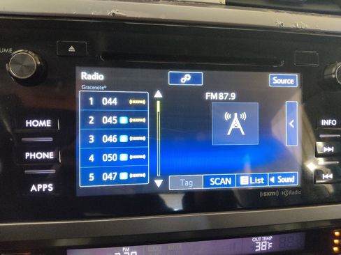 Used 2017 Subaru Legacy 2.5i Premium image 25