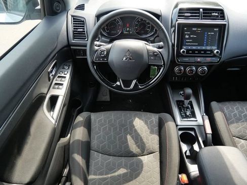 Used 2026 Mitsubishi Outlander Sport LE AWD/4WD image 12