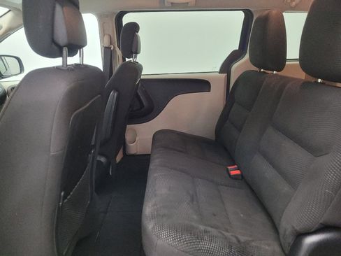 Used 2020 Dodge Grand Caravan SE image 18