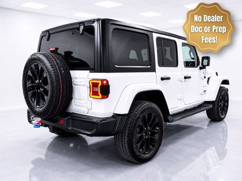 Used 2023 Jeep Wrangler Unlimited Sahara w/ Cold Weather Group AWD/4WD image 2