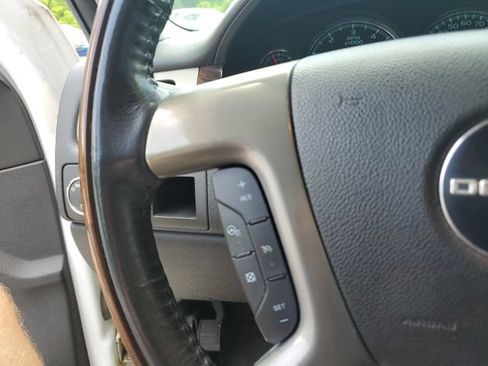 Used 2009 GMC Yukon Denali AWD/4WD image 12