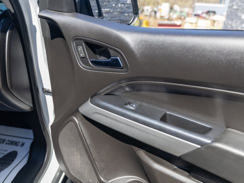 Used 2018 Chevrolet Colorado ZR2 image 36