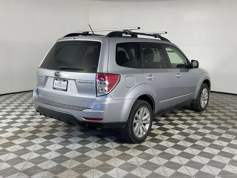 Used 2013 Subaru Forester 2.5X Premium w/ All-Weather Plus Pkg AWD/4WD image 18