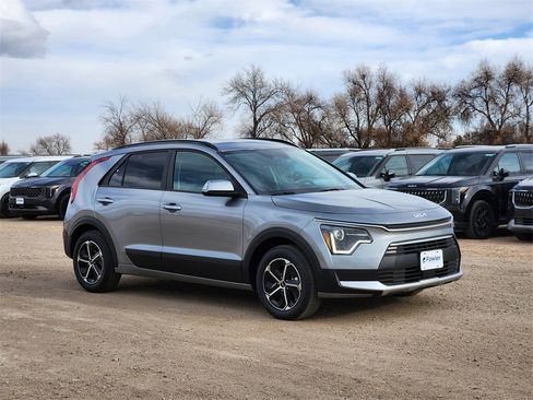 New 2026 Kia Niro EX image 2