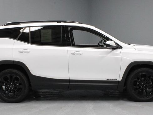 Used 2020 GMC Terrain SLE w/ Elevation Edition FWD image 11