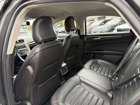 Used 2016 Ford Fusion SE w/ Equipment Group 202A image 22