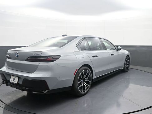 New 2026 BMW 740i xDrive w/ Executive Package image 7
