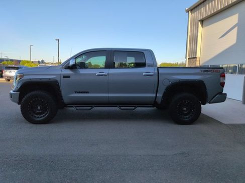 Used 2018 Toyota Tundra Limited w/ Limited Premium Package AWD/4WD image 6
