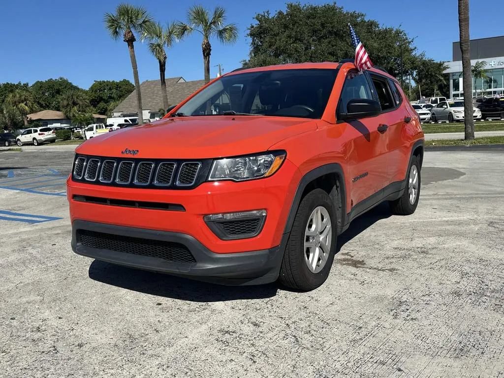Used 2018 Jeep Compass Sport FWD image 2