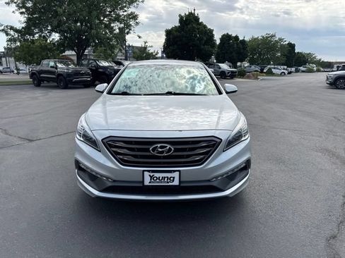Used 2017 Hyundai Sonata Sport w/ Cargo Package FWD image 2