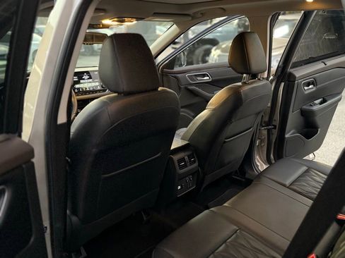 Used 2021 Nissan Rogue Platinum image 28