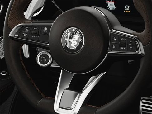 New 2025 Alfa Romeo Giulia w/ Driving Assist Package image 25