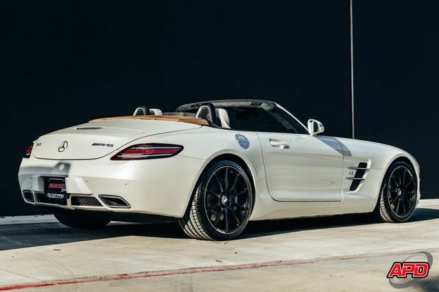 Used 2012 Mercedes-Benz SLS AMG Roadster image 7