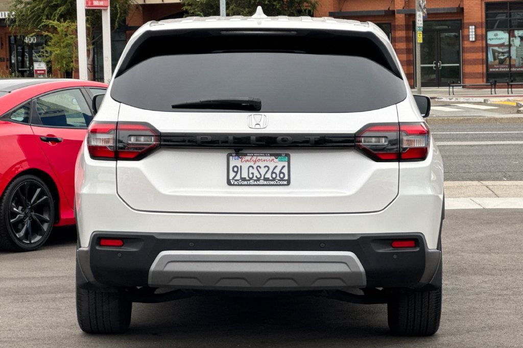 Certified 2024 Honda Pilot EX-L image 5
