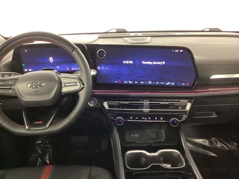 Used 2024 Chevrolet Traverse RS image 13