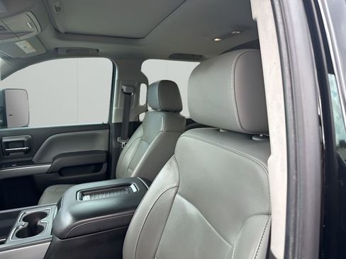 Used 2017 Chevrolet Silverado 1500 LTZ Z71 w/ LTZ Plus Package image 27