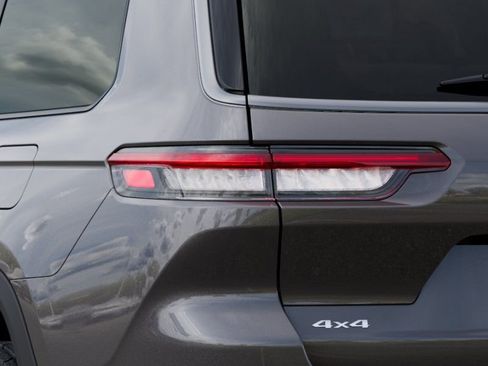 New 2026 Jeep Grand Cherokee L Limited w/ Limited Altitude Package AWD/4WD image 9
