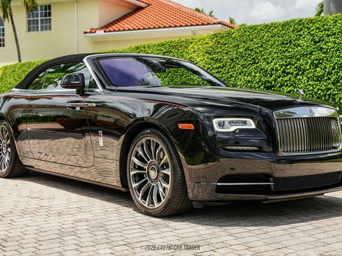Used 2019 Rolls-Royce Dawn RWD image 18