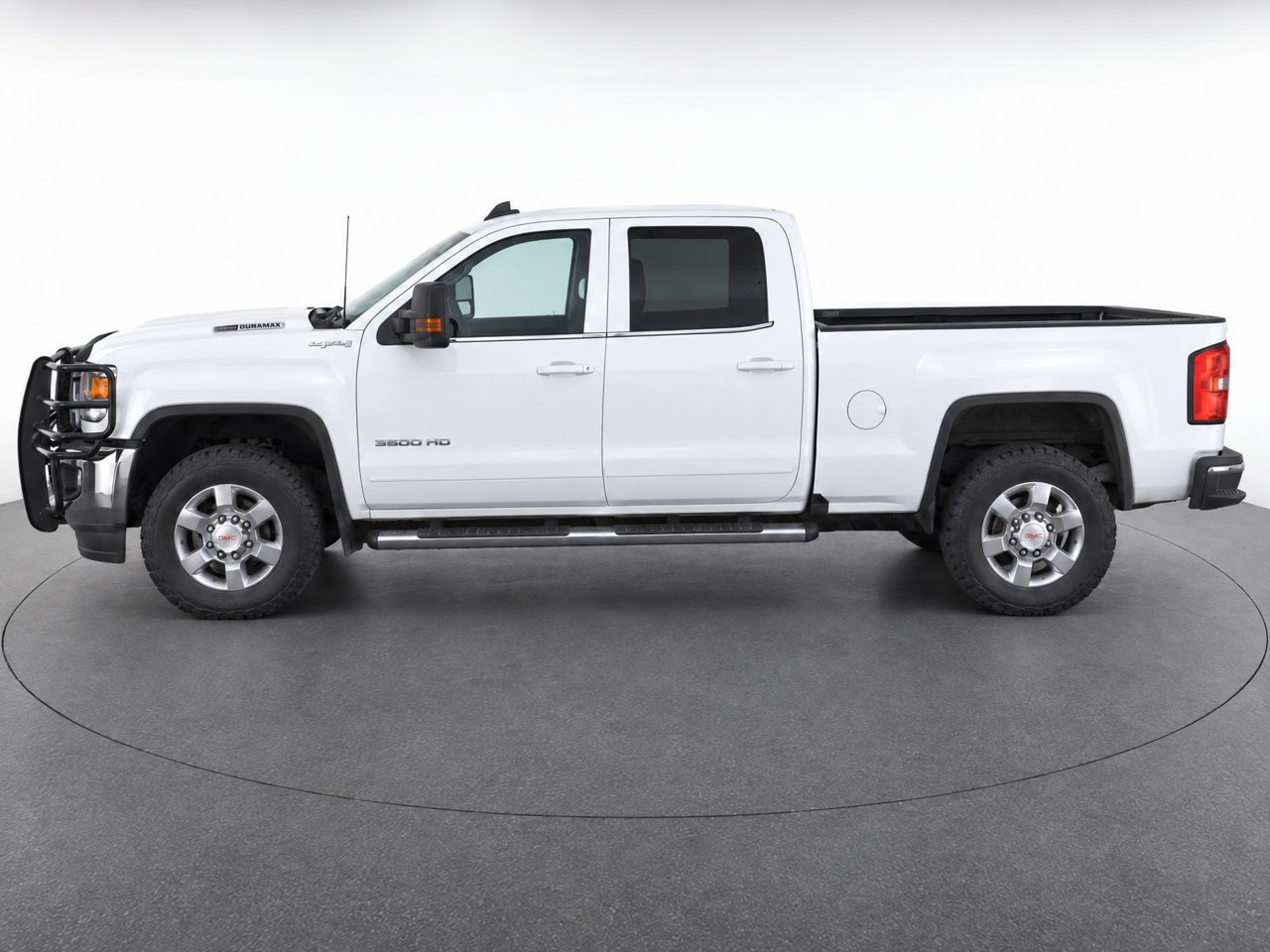 Used 2018 GMC Sierra 3500 SLE w/ SLE Preferred Package AWD/4WD image 6