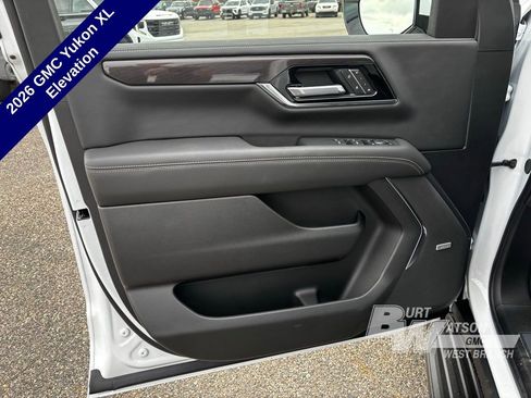 New 2026 GMC Yukon XL Elevation image 18