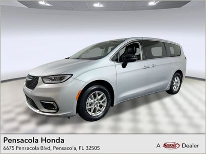 Used 2024 Chrysler Pacifica Touring-L