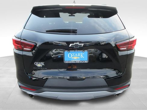 Used 2024 Chevrolet Blazer LT w/ Convenience Package FWD image 4
