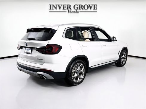 Used 2024 BMW X3 xDrive30i w/ Premium Package w/ZPA image 5