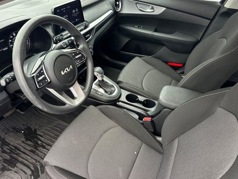 Certified 2023 Kia Forte LXS FWD image 10