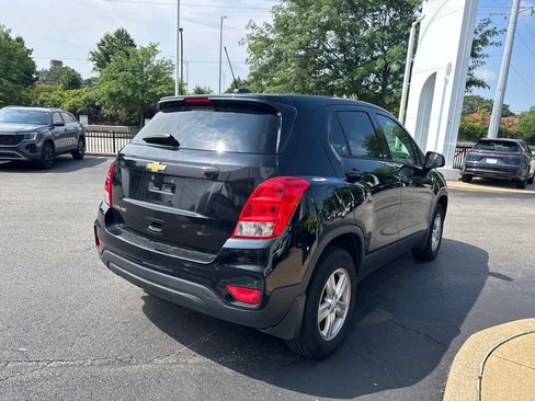 Used 2019 Chevrolet Trax LS w/ Tint and Cruise Package AWD/4WD image 5