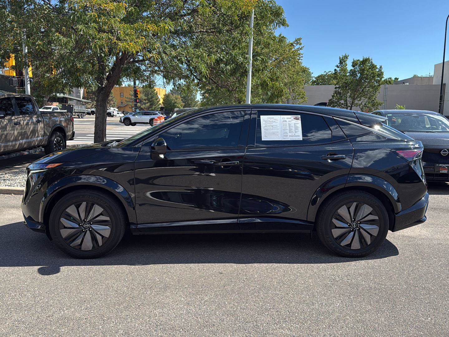 Used 2024 Nissan Ariya AWD image 5