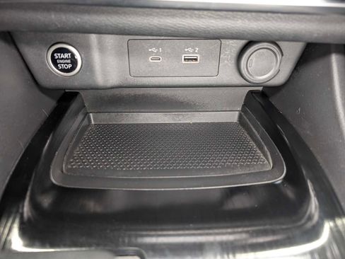 Used 2021 Nissan Rogue SV w/ Premium Package AWD/4WD image 32