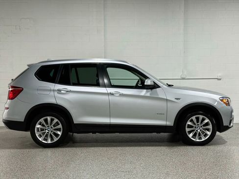 Used 2017 BMW X3 xDrive28i image 5