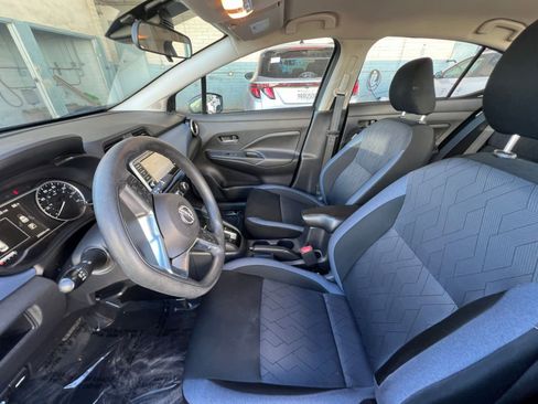 Used 2025 Nissan Versa SV image 27