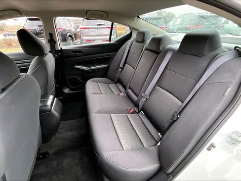 Used 2025 Nissan Altima 2.5 SV image 20