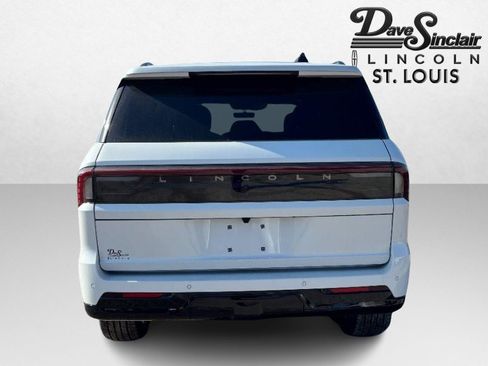 New 2025 Lincoln Navigator Reserve w/ Jet Appearance Package image 6