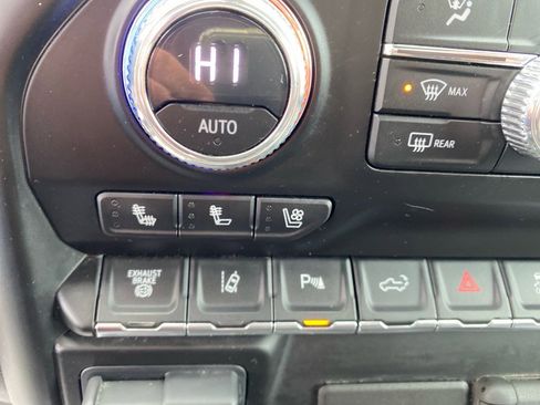 Used 2023 GMC Sierra 2500 AT4 w/ AT4 Premium Plus Package image 13