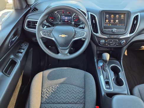 Used 2022 Chevrolet Equinox LT w/ LPO, Floor Liner Package image 5
