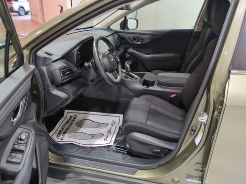 Certified 2024 Subaru Outback Premium w/ Popular Package #1A AWD/4WD image 17