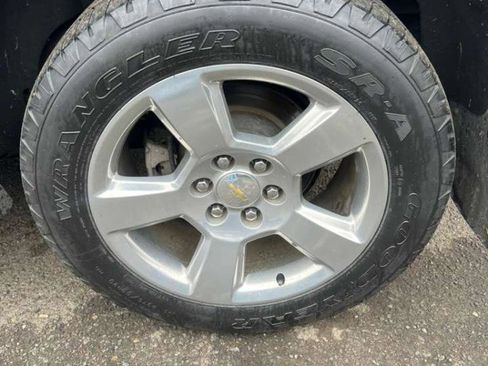 Used 2019 Chevrolet Tahoe LT w/ Luxury Package image 13