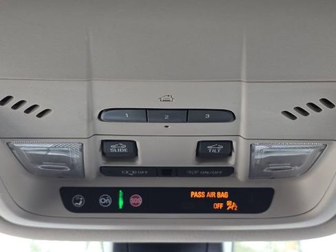 Used 2021 GMC Acadia Denali w/ Denali Technology Package image 44