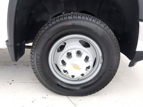 Used 2024 Chevrolet Silverado 3500 W/T w/ WT Convenience Package AWD/4WD image 33
