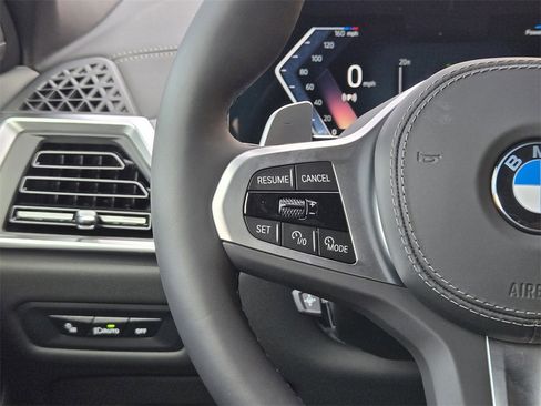 New 2026 BMW X6 xDrive40i w/ Climate Comfort Package image 30