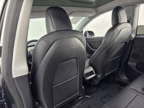 Used 2022 Tesla Model Y Performance image 33