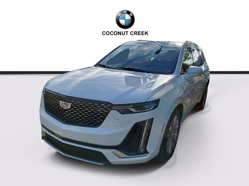 Used 2024 Cadillac XT6 Premium Luxury FWD image 3