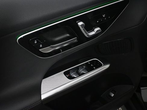 Certified 2026 Mercedes-Benz GLC 300 image 8