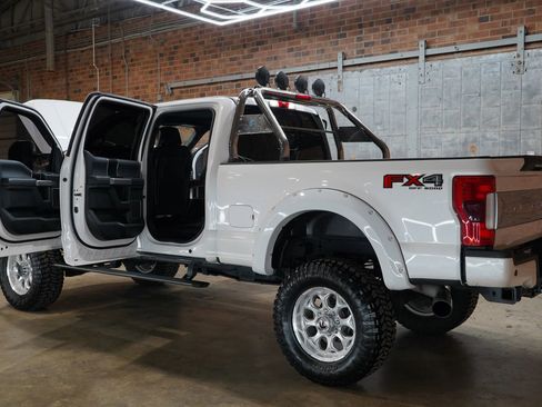 Used 2019 Ford F350 Platinum w/ Platinum Ultimate Package image 28