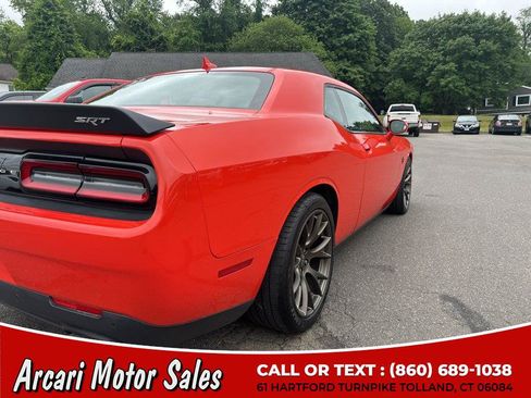 Used 2016 Dodge Challenger SRT Hellcat RWD image 11