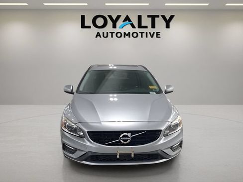 Used 2018 Volvo V60 T5 Dynamic w/ Vision Package FWD image 8
