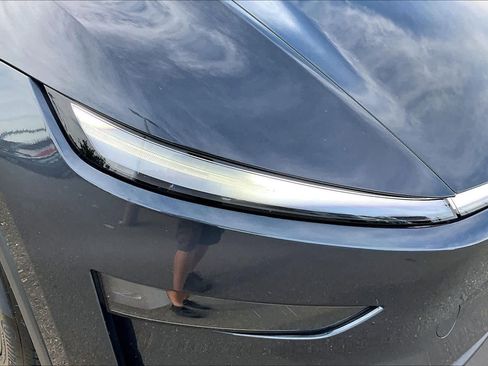 Used 2026 Tesla Model Y AWD image 27