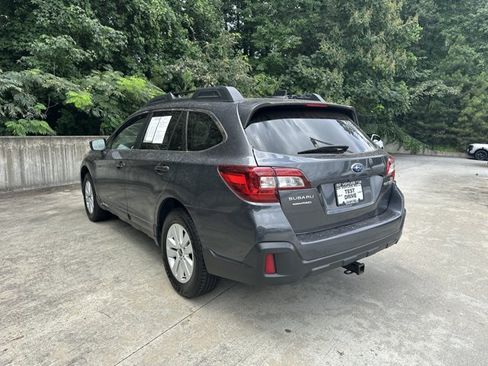 Used 2018 Subaru Outback 2.5i Premium AWD/4WD image 8